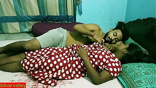 Indian teen couple viral hot mating video!! Village girl vs hunger teen boy real mating